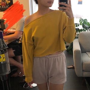 womn. Phoebe Sweater (Mustard)